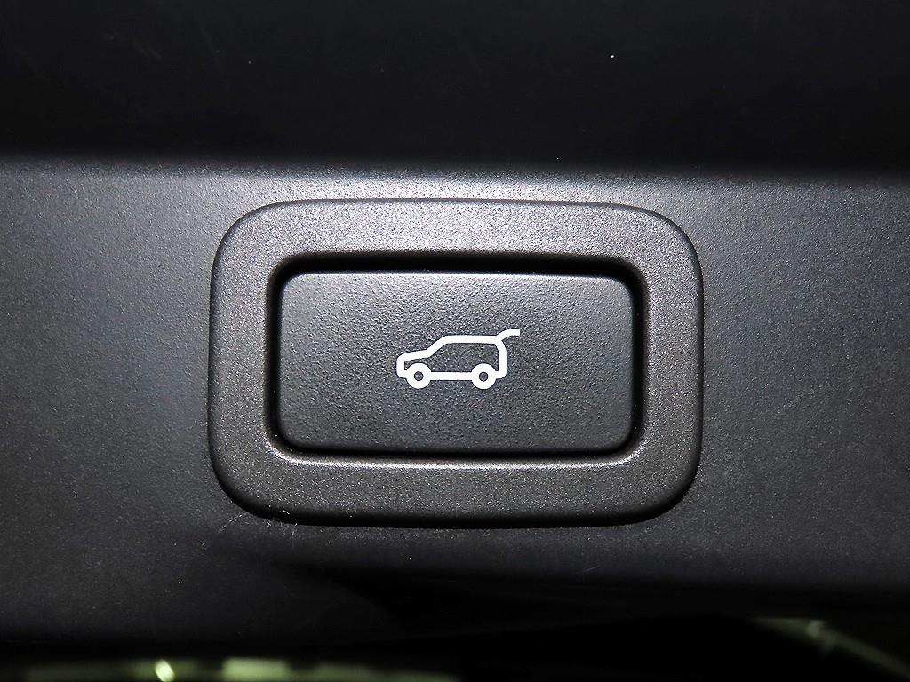 Land Rover Range Rover Sport — photo 16