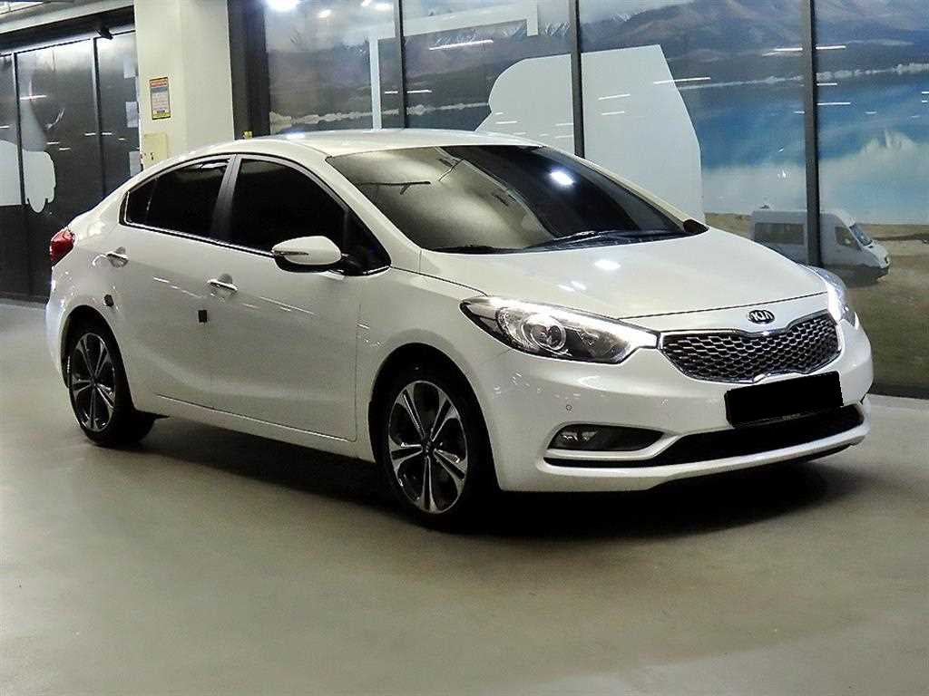 Kia K3 — photo 01