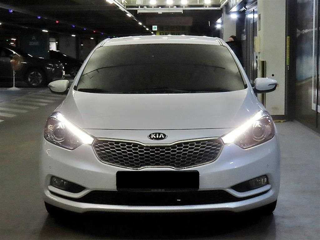 Kia K3 — photo 02