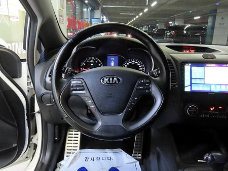 Kia K3 — photo 08