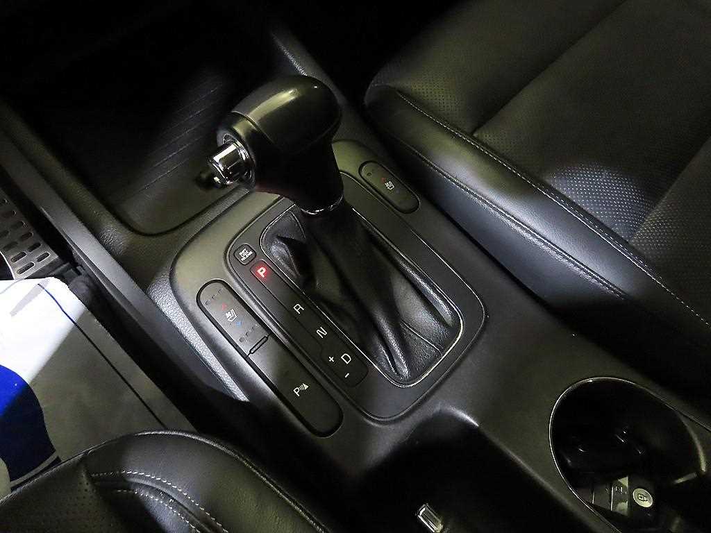 Kia K3 — photo 12
