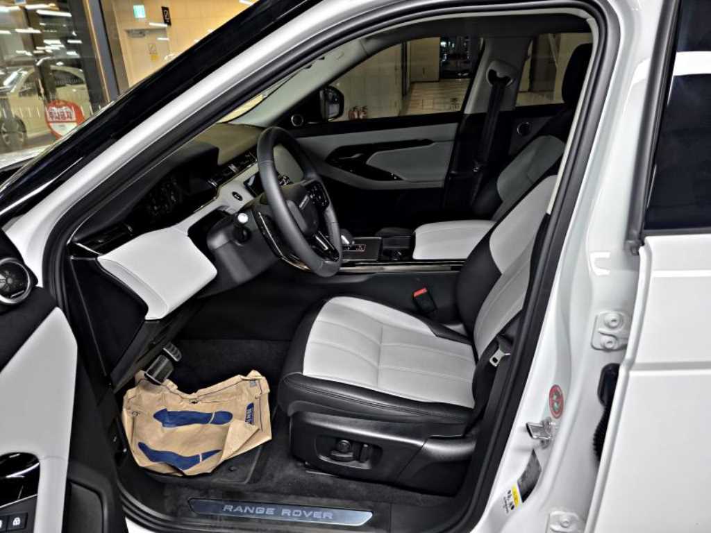 Land Rover Range Rover Evoque — photo 09