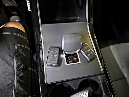 Land Rover Range Rover Evoque — photo 17