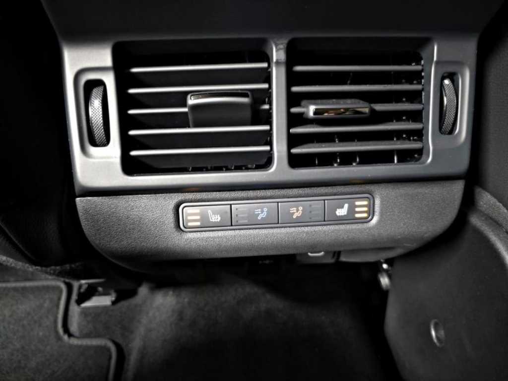 Land Rover Range Rover Evoque — photo 19