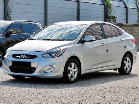 Hyundai Accent — photo 02