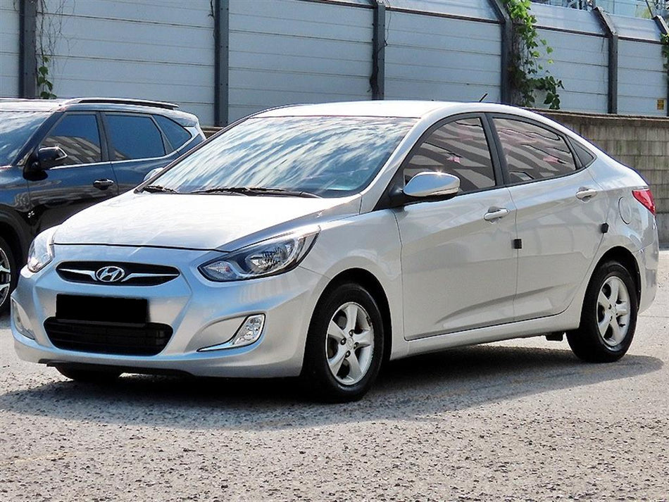 Hyundai Accent — photo 02