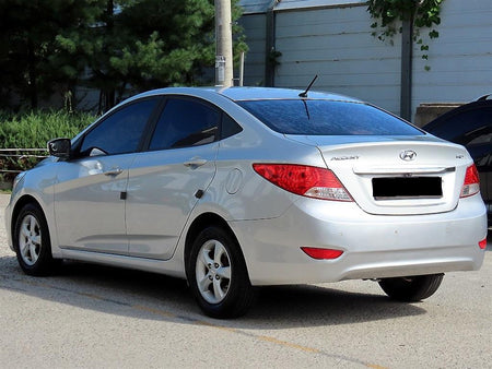 Hyundai Accent — photo 03