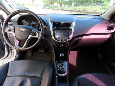 Hyundai Accent — photo 07