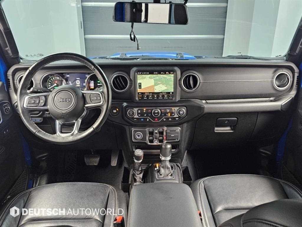 Jeep Wrangler — photo 07