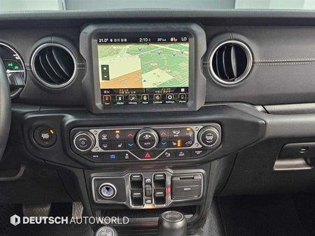 Jeep Wrangler — photo 14