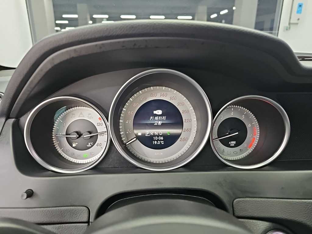 Mercedes-Benz C-Class — photo 06