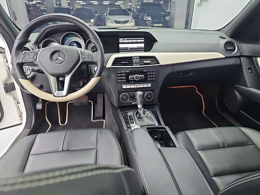 Mercedes-Benz C-Class — photo 07