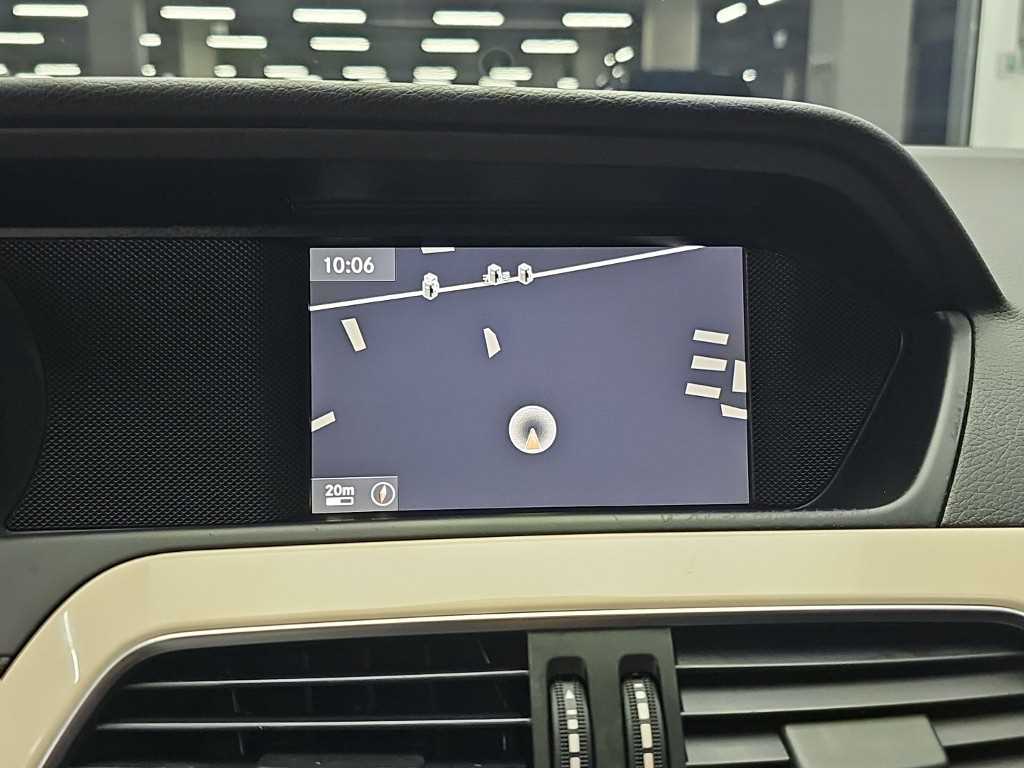 Mercedes-Benz C-Class — photo 14