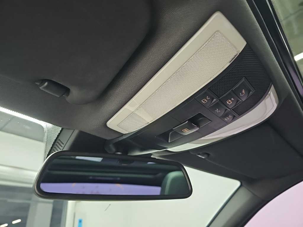Mercedes-Benz C-Class — photo 15