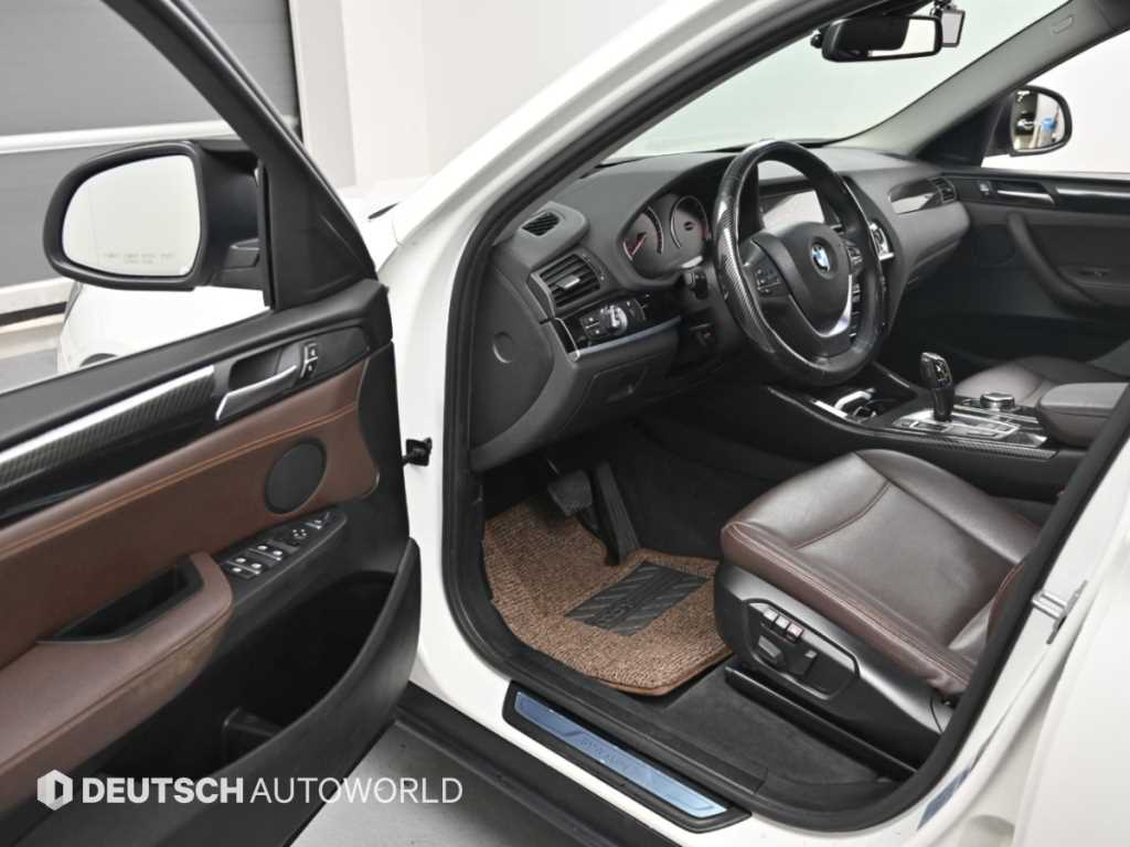 BMW X4 — photo 10