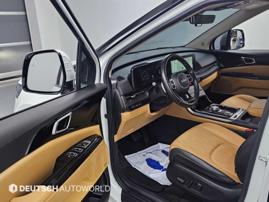 Kia Carnival — photo 11
