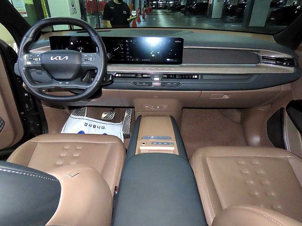 Kia EV9 — photo 10