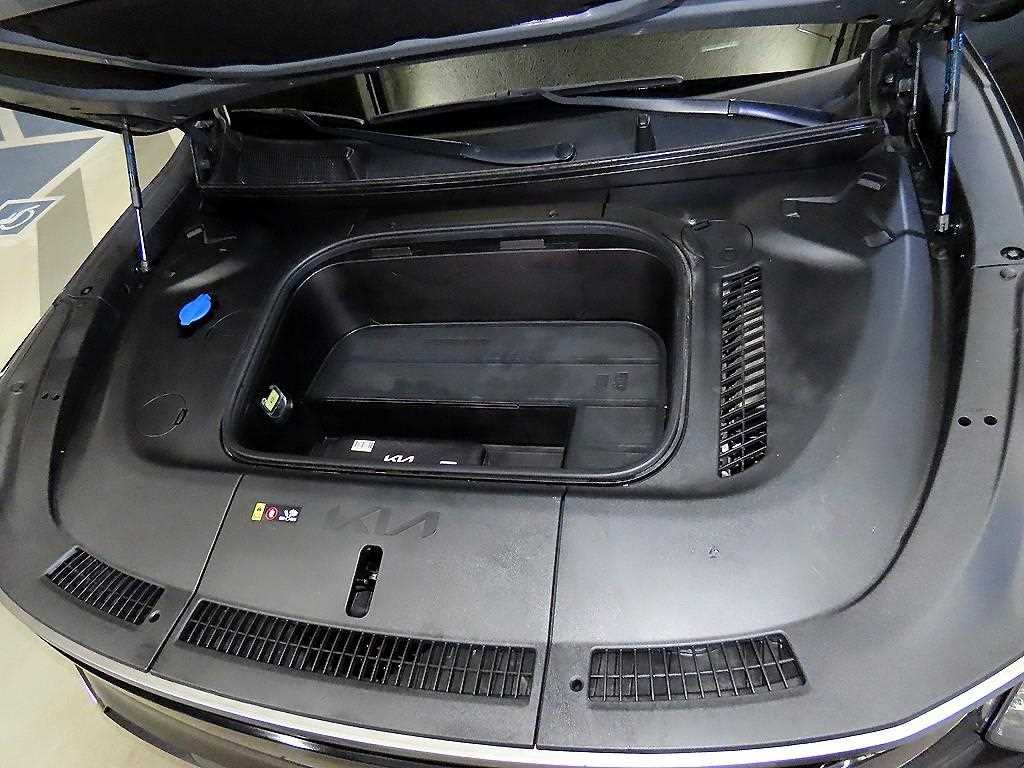 Kia EV9 — photo 19
