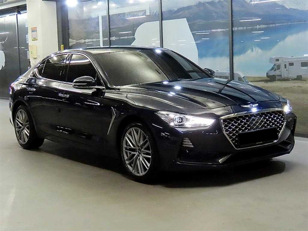 Genesis G70 — photo 01
