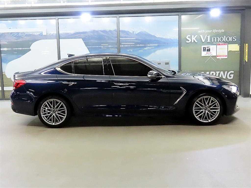 Genesis G70 — photo 03