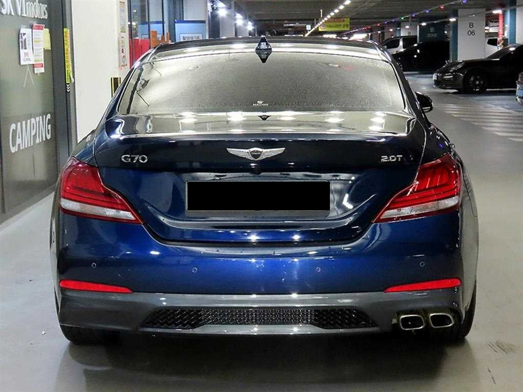 Genesis G70 — photo 05