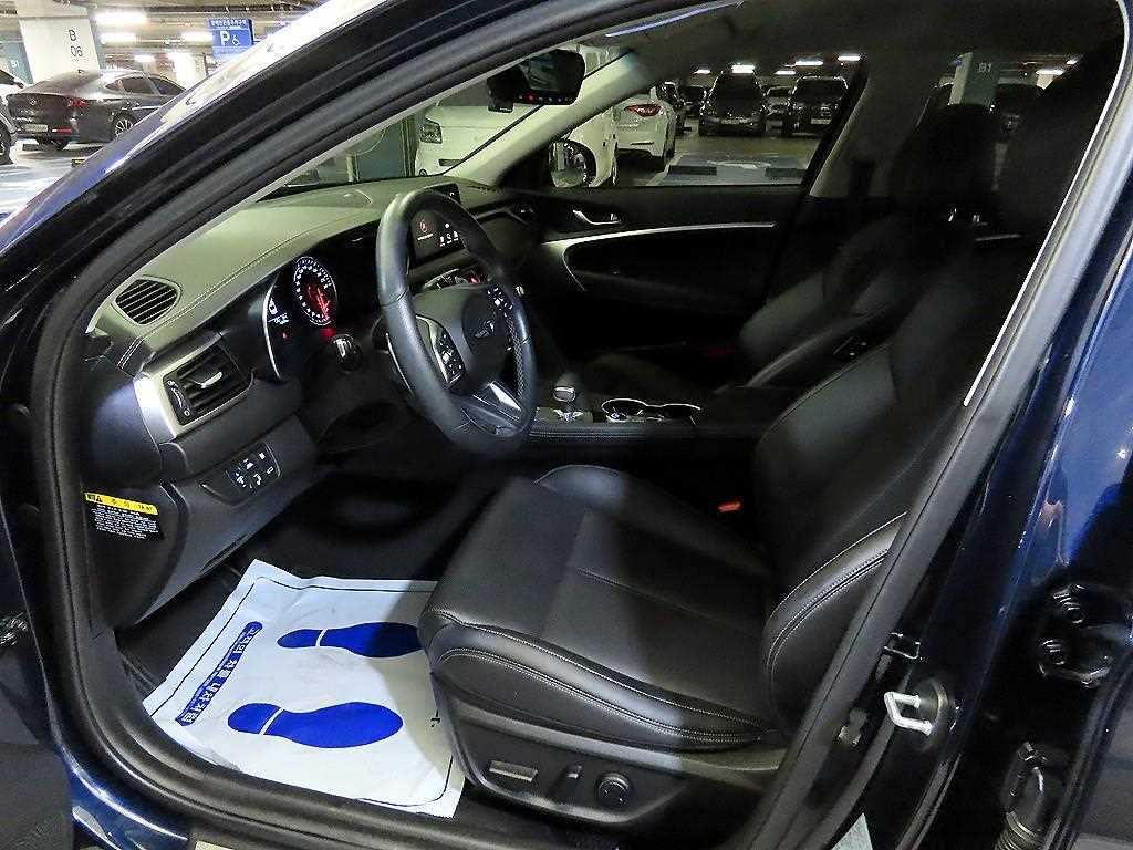 Genesis G70 — photo 06