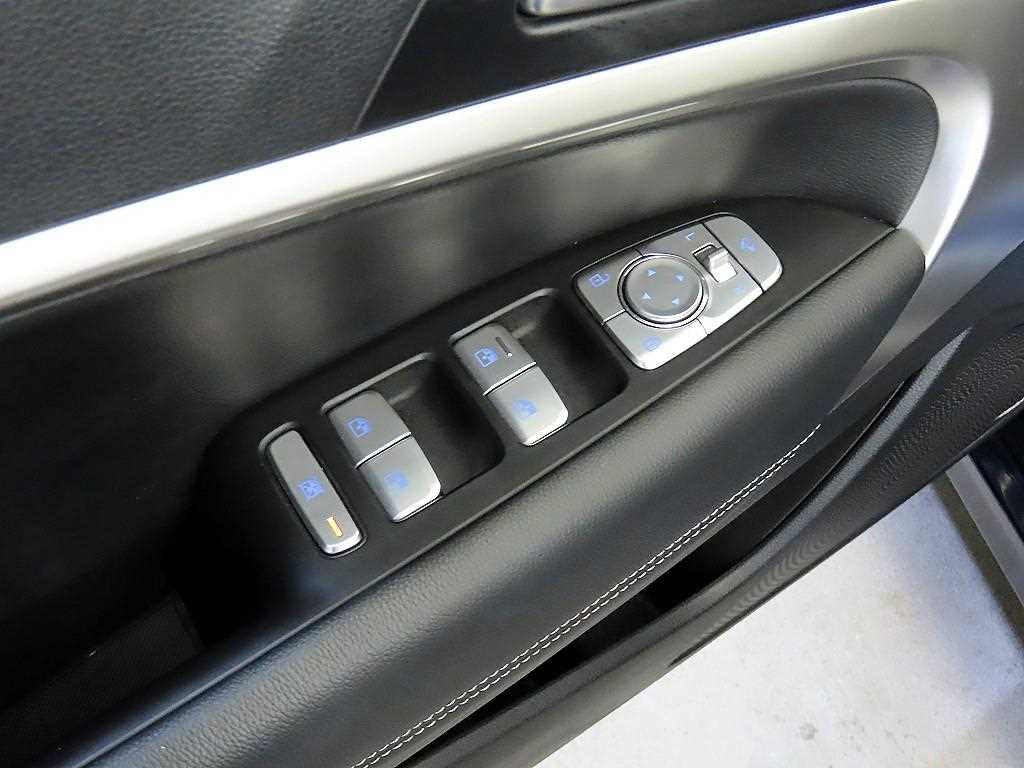 Genesis G70 — photo 13