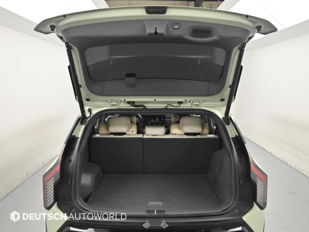 Kia EV3 — photo 19