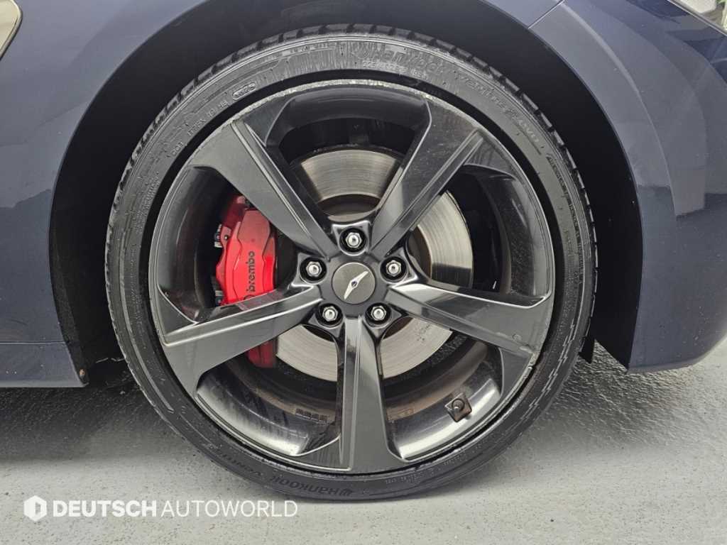 Genesis G70 — photo 05