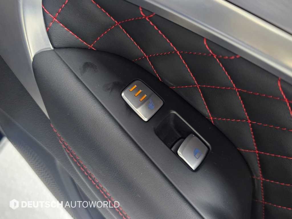 Genesis G70 — photo 16