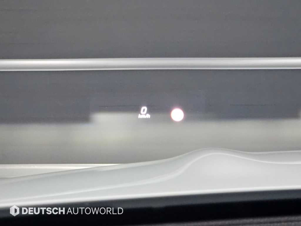 Mercedes-Benz E-Class — photo 17