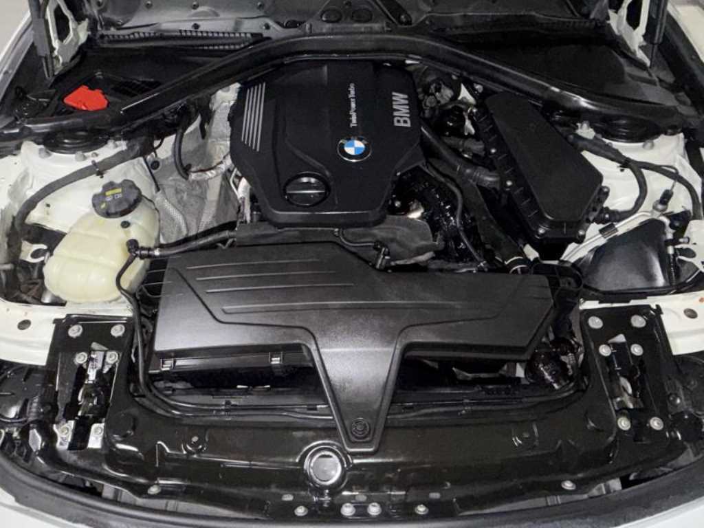 BMW 4-Series — photo 19