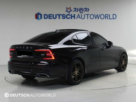 Volvo S60 — photo 02