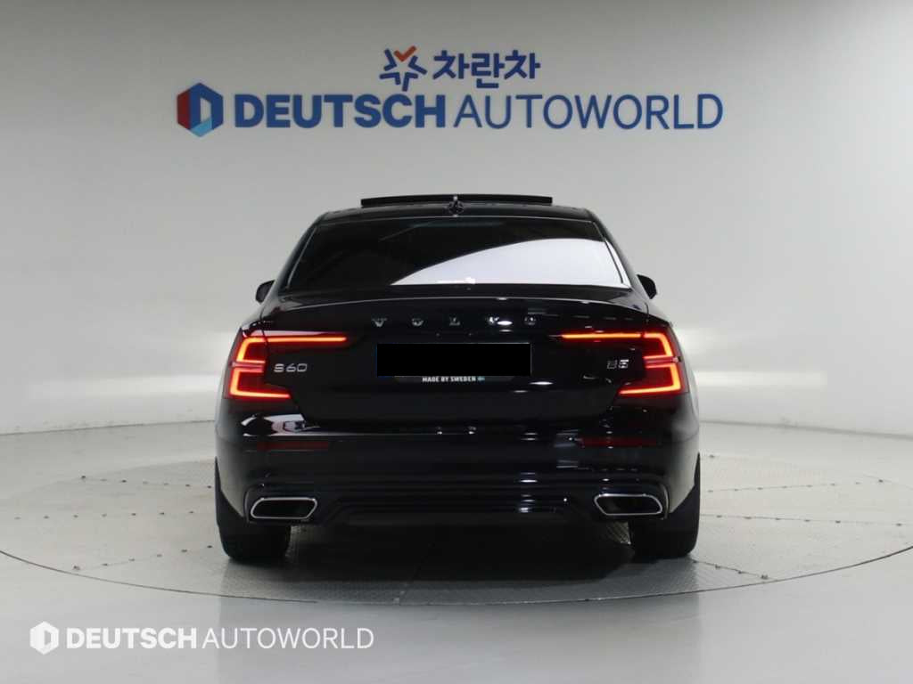 Volvo S60 — photo 04