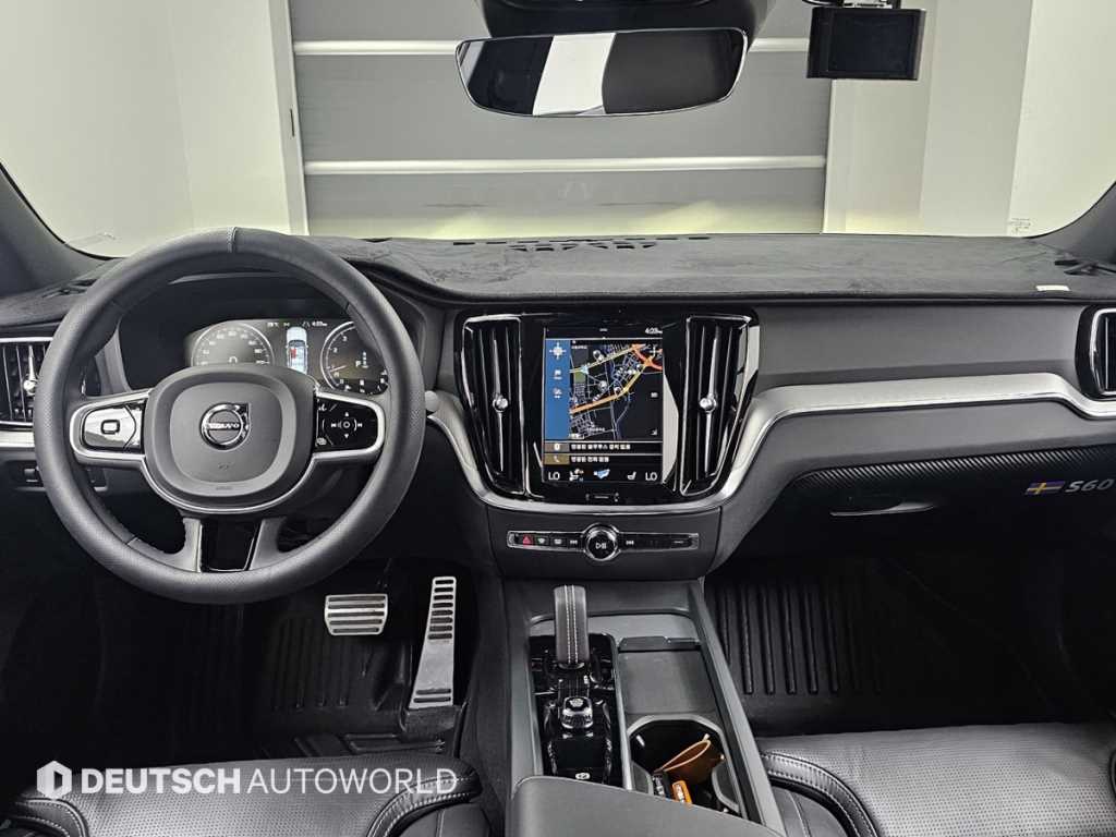 Volvo S60 — photo 07