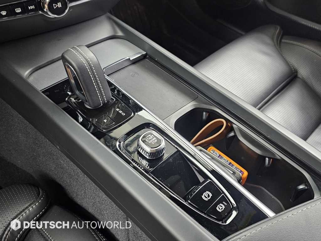 Volvo S60 — photo 09