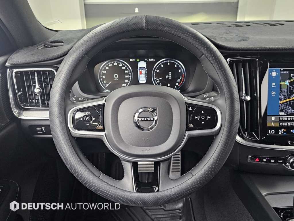Volvo S60 — photo 13
