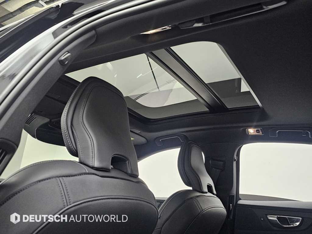 Volvo S60 — photo 18