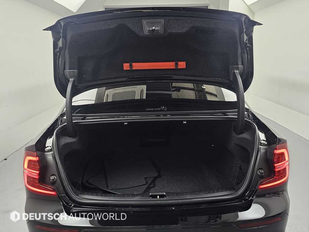 Volvo S60 — photo 19