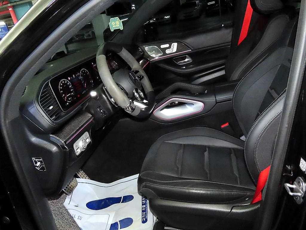 Mercedes-Benz GLE-Class — photo 06