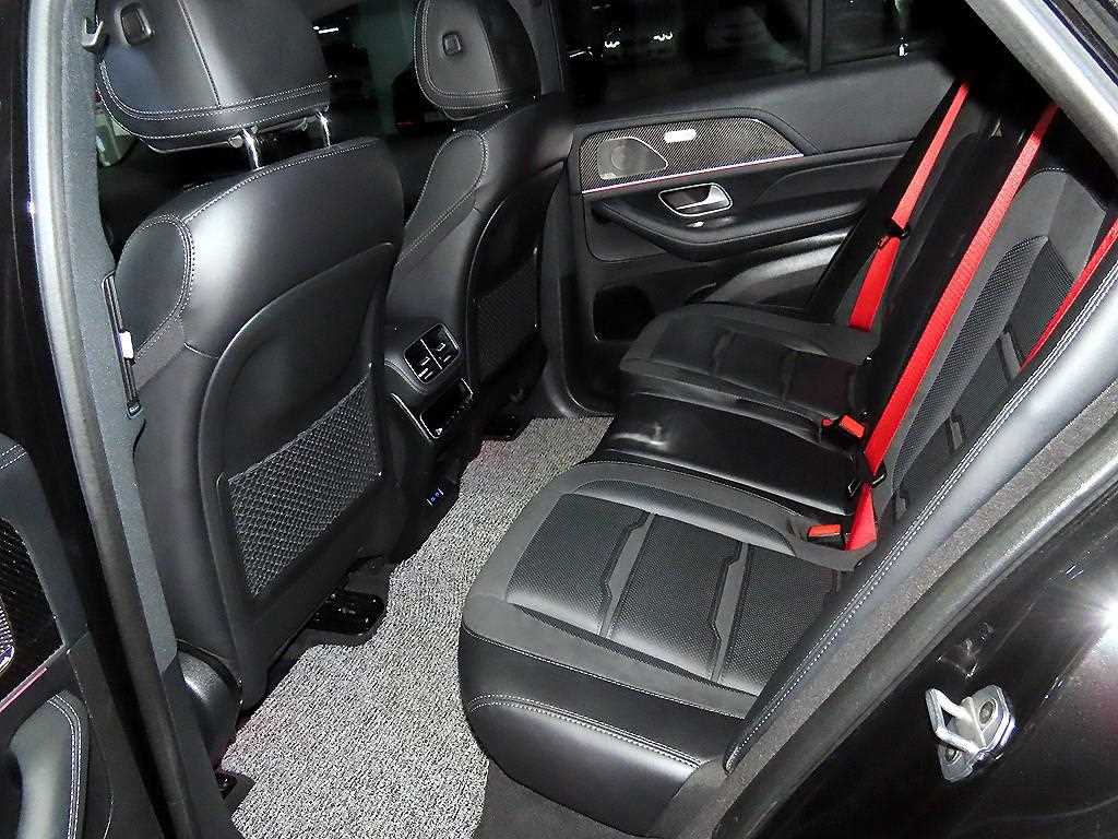 Mercedes-Benz GLE-Class — photo 07