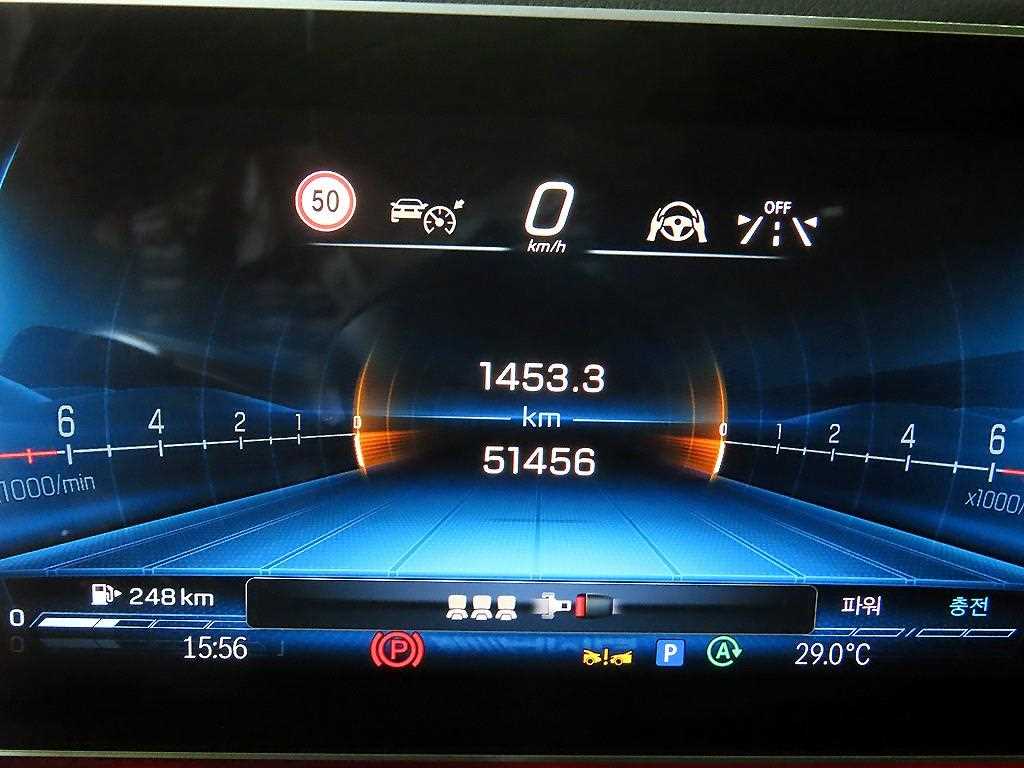 Mercedes-Benz GLE-Class — photo 09
