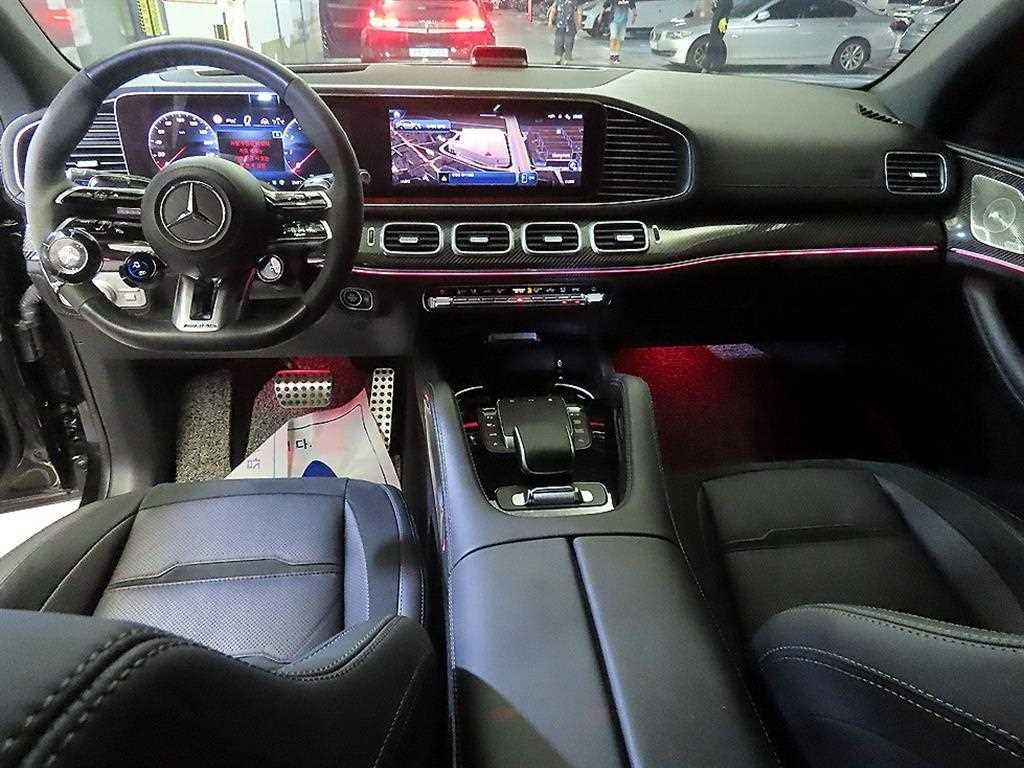 Mercedes-Benz GLE-Class — photo 10