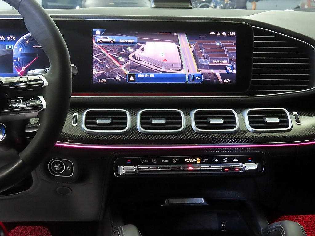 Mercedes-Benz GLE-Class — photo 11