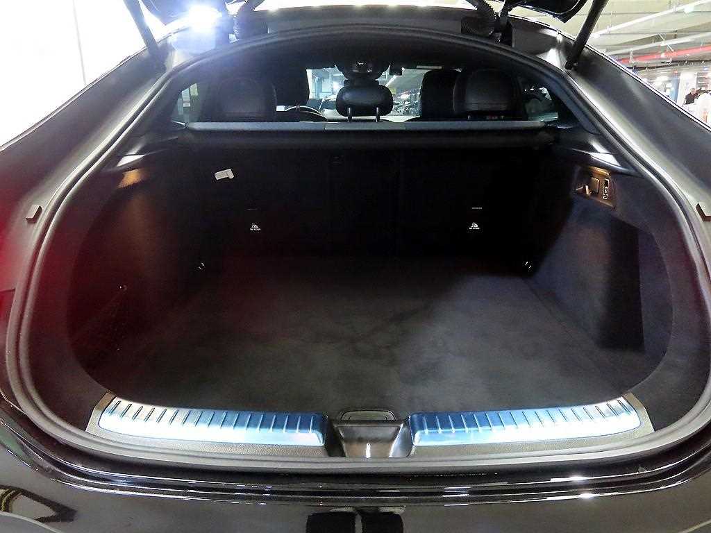 Mercedes-Benz GLE-Class — photo 15