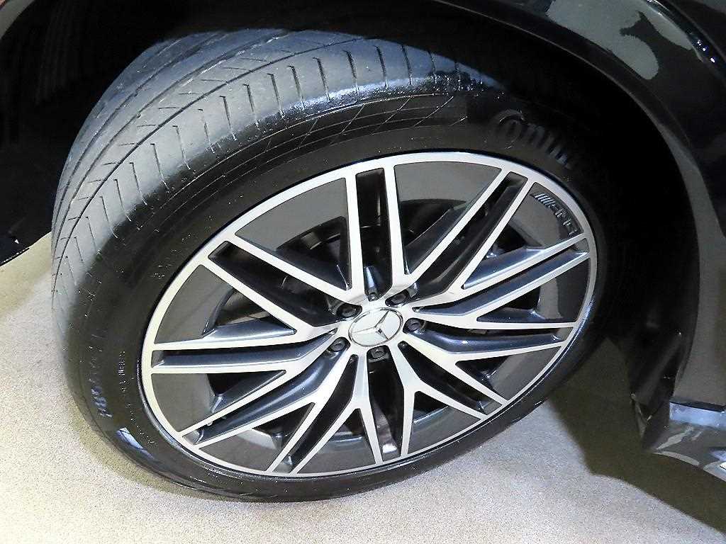 Mercedes-Benz GLE-Class — photo 20