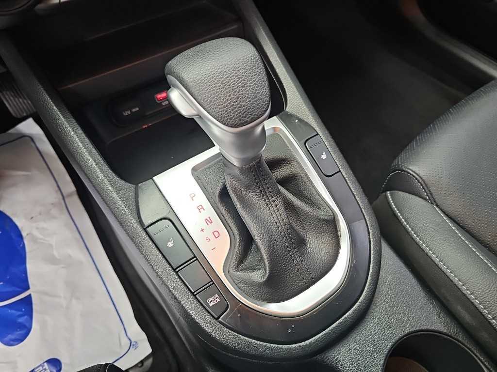 Kia K3 — photo 08