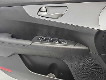Kia K3 — photo 17