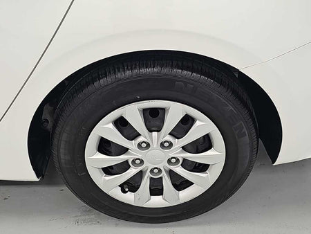 Kia K3 — photo 20