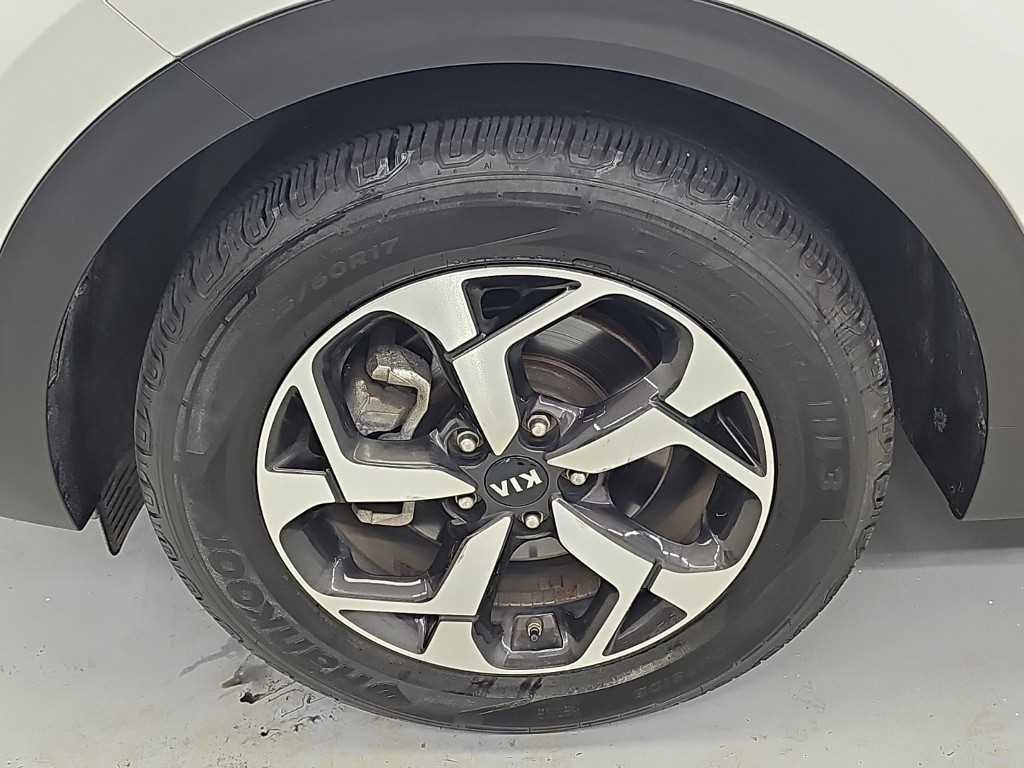 Kia Sportage — photo 18